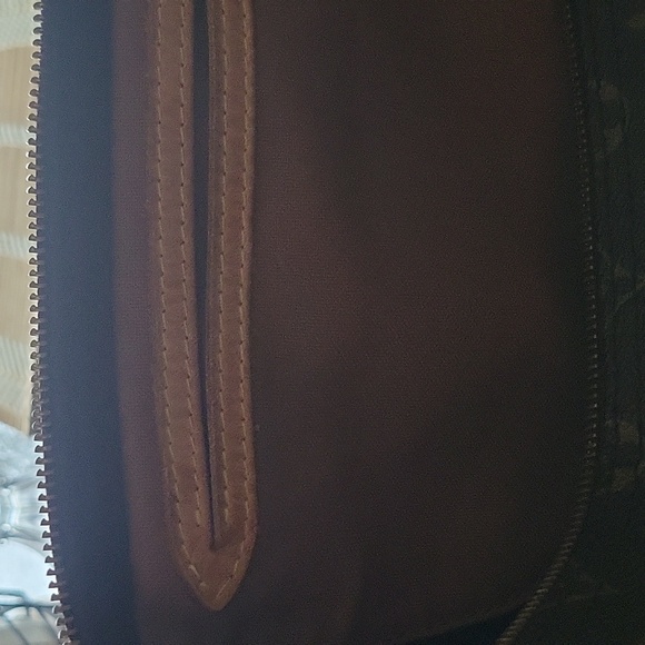 LV purse - Picture 6 of 6